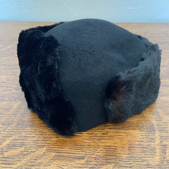 VINTAGE GOLDSMITHS MEMPHIS BLACK FELT FAUX FUR CONTEMPORARY 80s 70s FANCY HAT - Picture 2 of 13